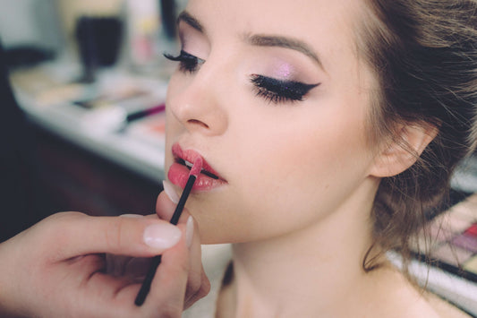 How to Remove Magnetic Eyeliner and Lashes the Right Way